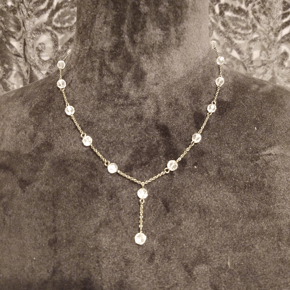 Black and clear necklace 18 in
